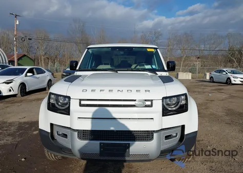2023 Land Rover Defender 110 S z USA, uszkodzony, nr VIN SALEJ7EX2P2142455